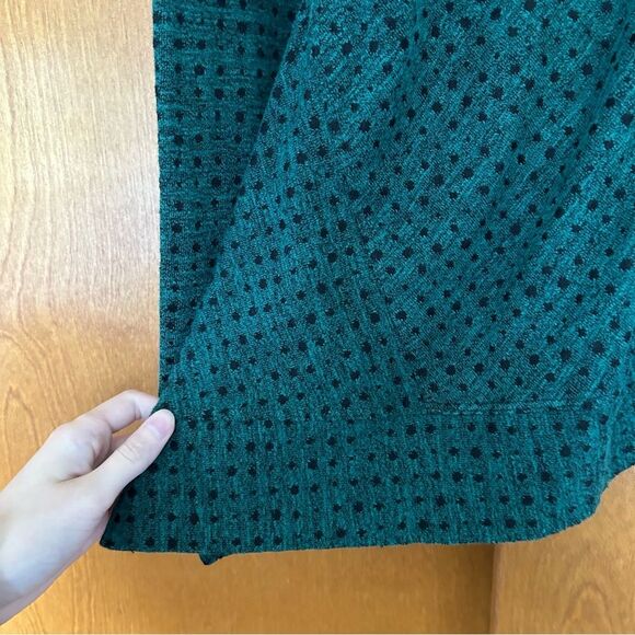 Cut Loose Green Polka Dot Knit Dipped Flare Long Sleeve Button Down Shirt - Picture 3 of 9